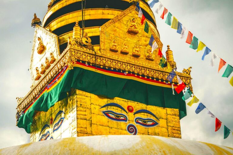 Swayambunath Stupa, Kultur und Trekking Reise in Nepal